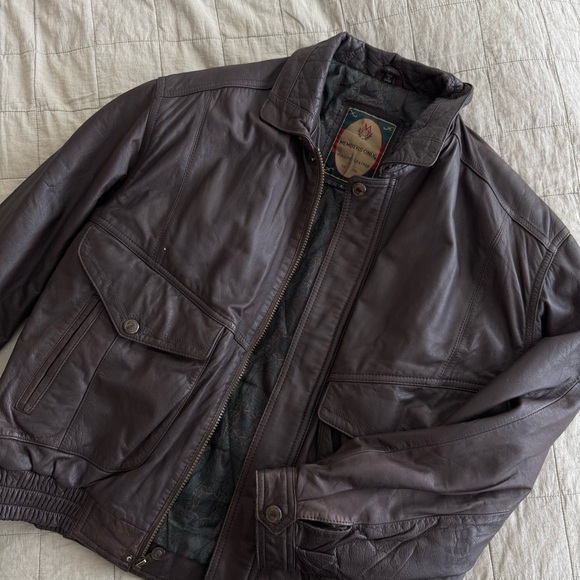 Members Only Vintage Chocolate Leather Bomber Jacket - Picture 7 of 8